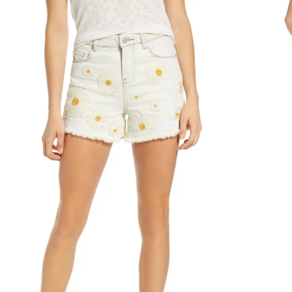 Daisy BlankNYC The Mini Barrow Vintage Off White High Rise Short Girls Denim
